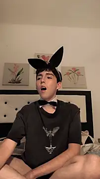 Lucca  555 online show from April 20, 2026, 2:47 am