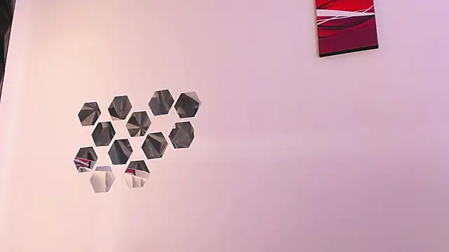 Katijis online show from April 15, 2026, 7:29 pm