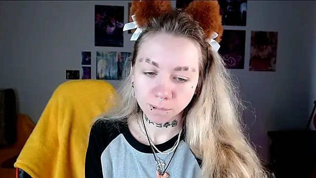 Snapshot of Nica_Kawaii chatting on April 27, 2026, 6:22 am Nica Kawaii online show from April 27, 2026, 6:22 am
