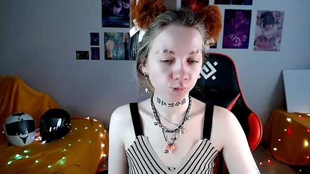 Snapshot of Nica_Kawaii chatting on May 21, 2026, 12:24 pm Nica Kawaii online show from May 21, 2026, 12:24 pm