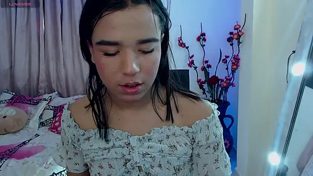 Candyy doll   online show from March 8, 2026, 8:12 pm