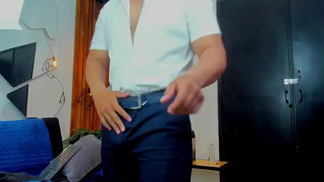 RomanCroft online show from March 28, 2026, 12:06 pm