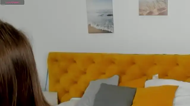 Xenia paradise online show from April 16, 2026, 12:44 am