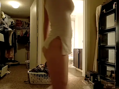 Snapshot of dovelovely chatting on July 7, 2026, 1:08 am dovelovely online show from July 7, 2026, 1:08 am