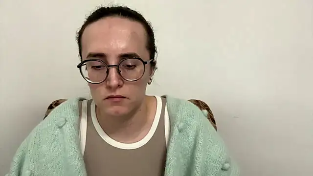 SofiaTease online show from April 12, 2026, 5:16 pm