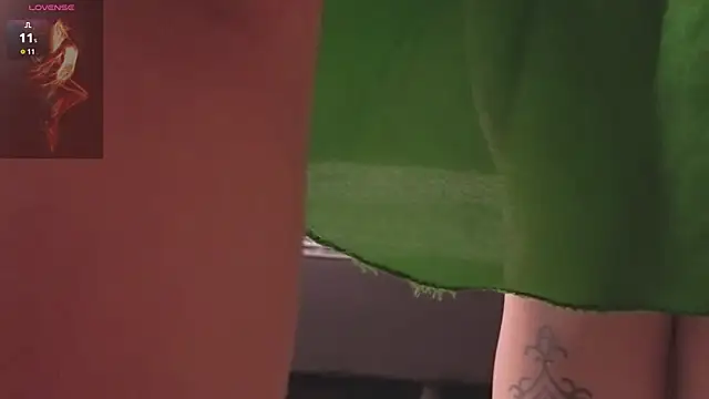 Isa dumont online show from April 23, 2026, 3:57 am