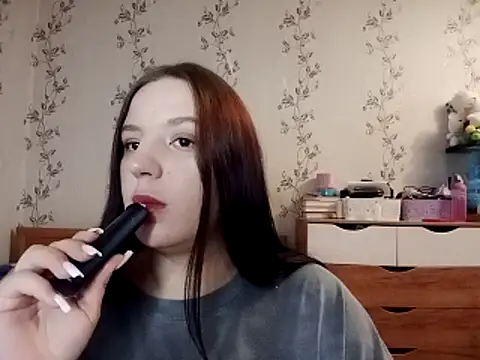 symmetryinvoid online show from April 15, 2026, 11:38 pm