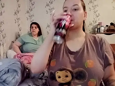 symmetryinvoid online show from April 6, 2026, 12:06 pm