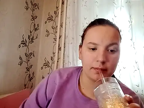 symmetryinvoid online show from April 9, 2026, 4:14 am