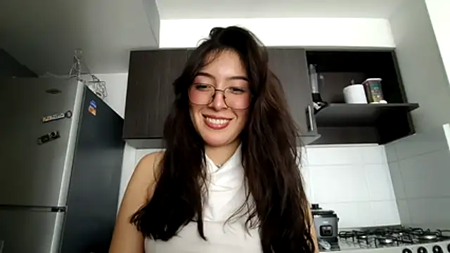 MiiaCullens online show from July 7, 2026, 4:32 pm