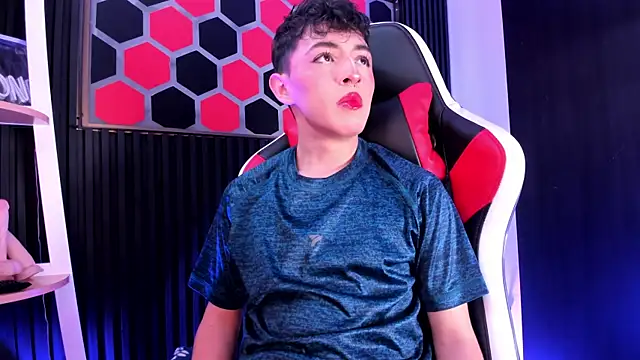 Cristopher Wild online show from May 28, 2026, 8:59 pm