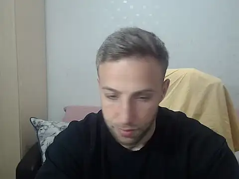 BlondEagleMuscle online show from March 18, 2026, 3:46 pm