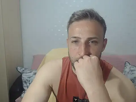 BlondEagleMuscle online show from May 25, 2026, 6:28 pm