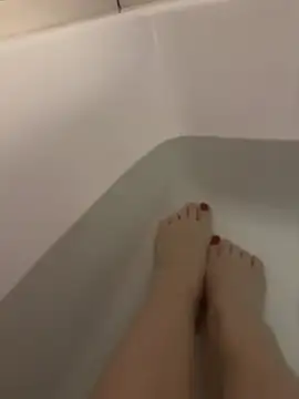 FarahZahra online show from April 11, 2026, 10:57 pm