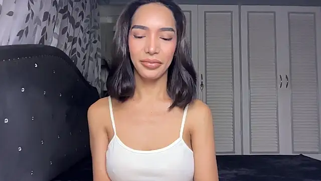 AnayaLauren  online show from July 8, 2026, 3:30 am