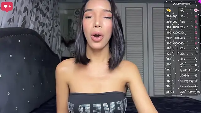 AnayaLauren  online show from July 11, 2026, 2:23 am