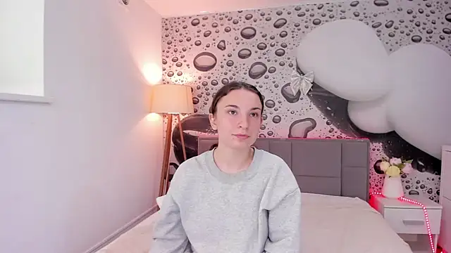 JosephineRows online show from April 10, 2026, 12:23 pm