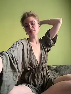 Hii Adel online show from March 23, 2026, 2:39 pm