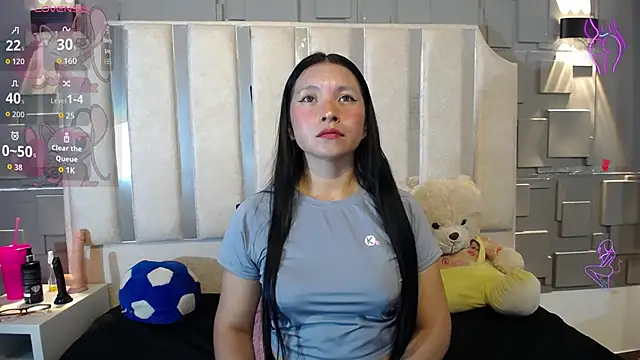 Chloe16  online show from April 4, 2026, 7:09 pm