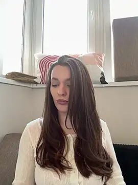 HotCherry18 online show from April 17, 2026, 3:15 pm