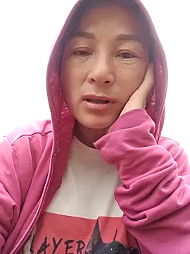 Snapshot of Yuhi3d chatting on May 9, 2026, 2:04 am Yuhi3d online show from May 9, 2026, 2:04 am