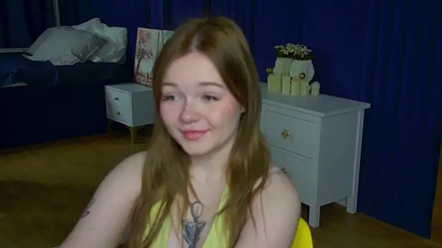 ElinaVale online show from June 25, 2026, 5:05 am