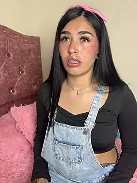 Charlothe1 online show from April 11, 2026, 12:51 am