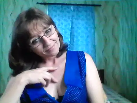 Alisaprice077 online show from April 2, 2026, 6:42 am