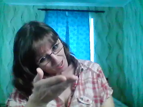 Alisaprice077 online show from April 1, 2026, 8:59 am