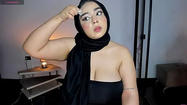 Snapshot of ThanaSaadii chatting on May 31, 2026, 10:10 pm ThanaSaadii online show from May 31, 2026, 10:10 pm