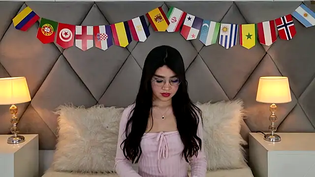 Snapshot of OliviaDiaz chatting on June 16, 2026, 8:20 pm OliviaDiaz online show from June 16, 2026, 8:20 pm
