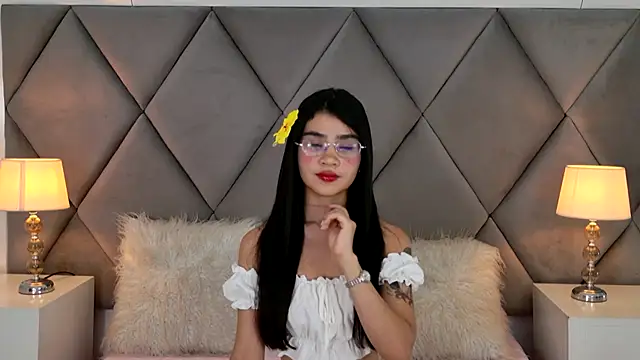 Snapshot of OliviaDiaz chatting on June 8, 2026, 8:31 pm OliviaDiaz online show from June 8, 2026, 8:31 pm