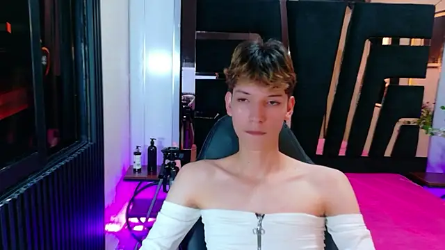 Snapshot of Stefany_PiInk chatting on April 3, 2026, 1:06 pm Stefany PiInk online show from April 3, 2026, 1:06 pm