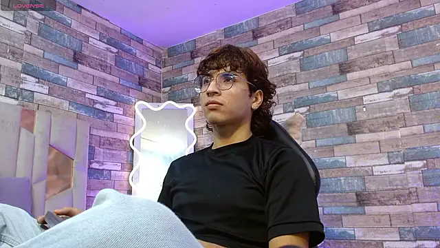 JUSTIN TAY1 online show from March 21, 2026, 11:58 am