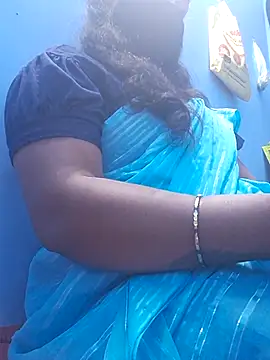 Snapshot of jothika45 chatting on July 28, 2026, 7:39 pm jothika45 online show from July 28, 2026, 7:39 pm