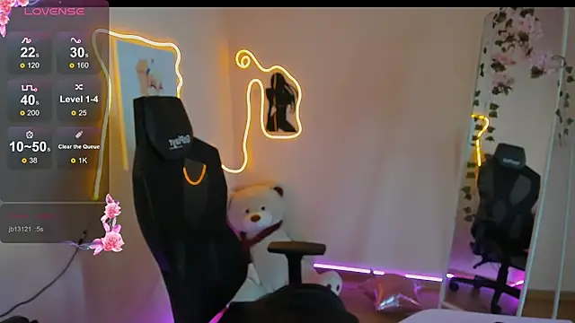 Ember Vexen online show from April 19, 2026, 8:04 am