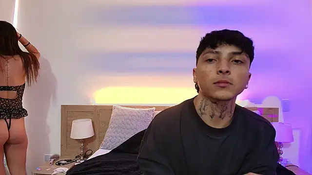 Snapshot of Sky_n_Zayn chatting on April 23, 2026, 12:22 pm Sky n Zayn online show from April 23, 2026, 12:22 pm