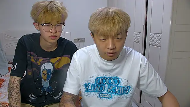 Chili-001 online show from March 22, 2026, 11:12 am