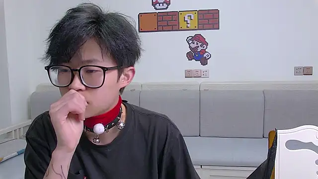 Chili-001 online show from April 13, 2026, 11:03 am