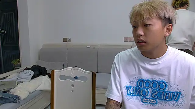 Chili-001 online show from March 24, 2026, 6:46 am