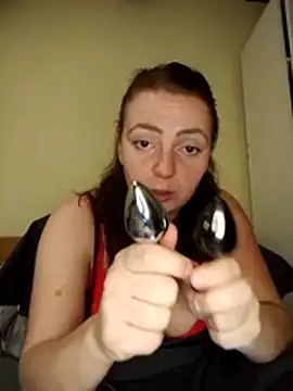 Bella-Monroe online show from April 3, 2026, 5:52 pm