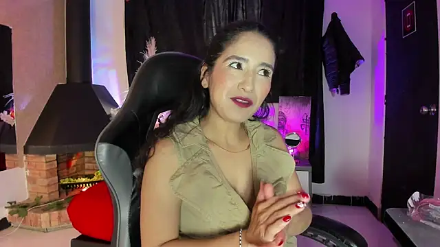 Snapshot of Vicky_Angeel chatting on May 12, 2026, 1:39 pm Vicky Angeel online show from May 12, 2026, 1:39 pm