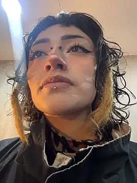 baby akuma online show from March 26, 2026, 3:16 am