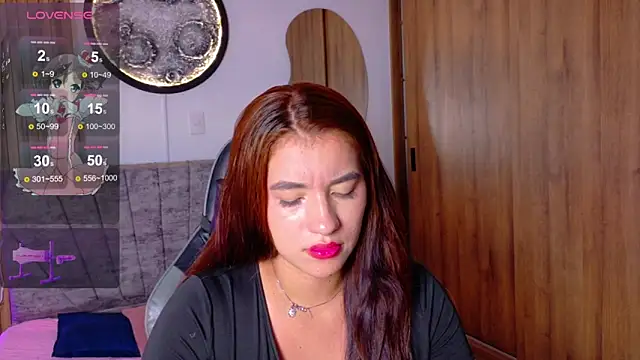 Snapshot of Victoria_Rous chatting on June 22, 2026, 11:57 pm Victoria Rous online show from June 22, 2026, 11:57 pm