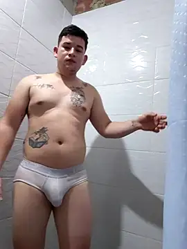 blanquito18  online show from June 19, 2026, 4:13 pm