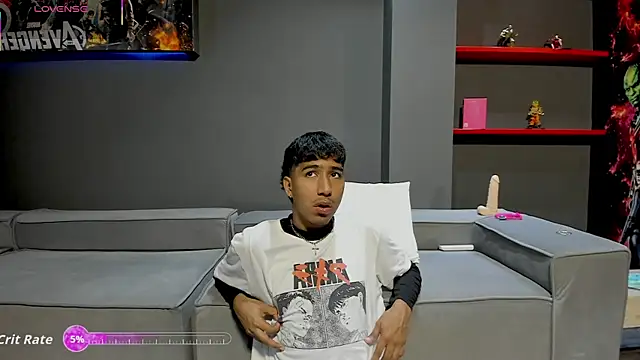 Snapshot of Ender_h0tt chatting on April 8, 2026, 1:45 pm Ender h0tt online show from April 8, 2026, 1:45 pm