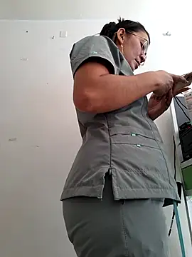 Dr Edna naughty online show from April 15, 2026, 4:33 pm