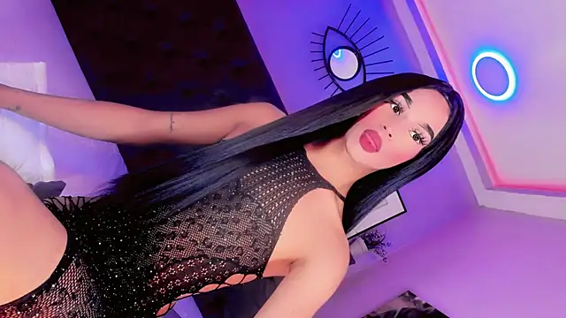 Snapshot of IssabellaIzzy chatting on April 5, 2026, 12:45 pm IssabellaIzzy online show from April 5, 2026, 12:45 pm