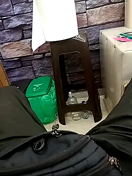 TommyyFoxx online show from April 22, 2026, 5:20 pm