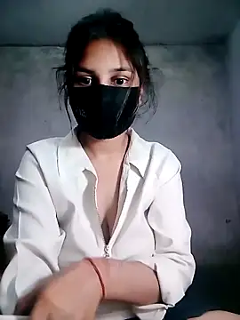 Snapshot of Divya3107 chatting on April 6, 2026, 7:09 am Divya3107 online show from April 6, 2026, 7:09 am